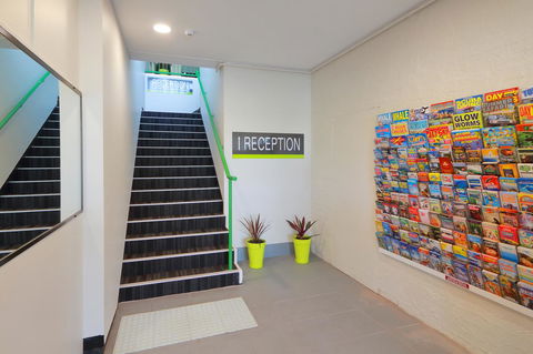 Palm Beach Hotel - Accommodation ACT 27