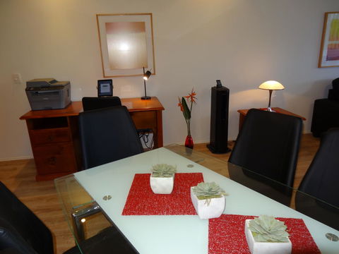 Waterfront Resort Villa With Buggy - Accommodation ACT 8