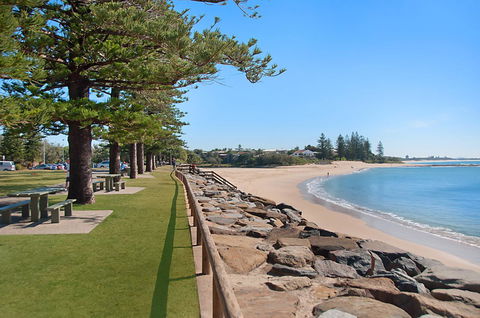 The Norfolks On Moffat Beach - Accommodation ACT 9