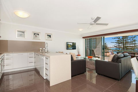 The Norfolks On Moffat Beach - Accommodation ACT 35