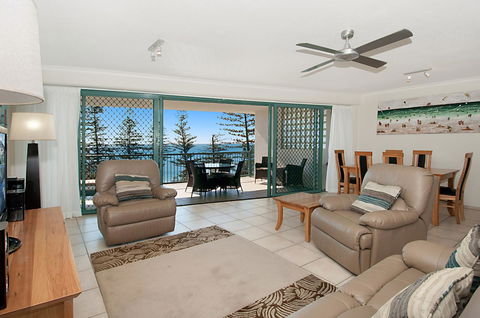 The Norfolks On Moffat Beach - Accommodation ACT 29