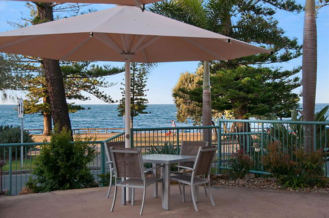 The Norfolks On Moffat Beach - Accommodation ACT 4