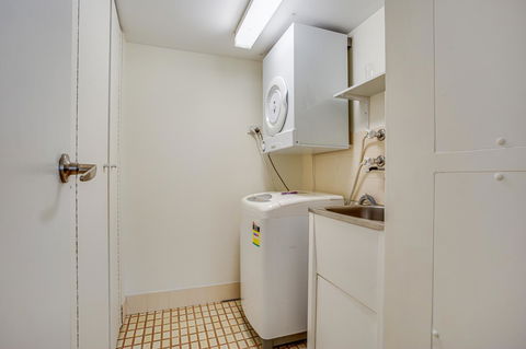 Gemini Court Holiday Apartments - Accommodation ACT 6