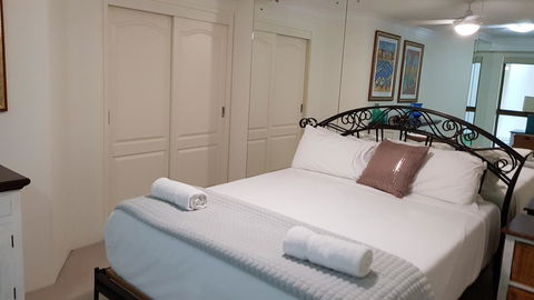 Gemini Court Holiday Apartments - Accommodation ACT 15