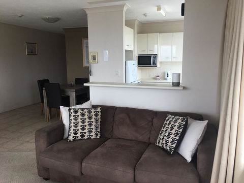 Burleigh Beach Tower - Accommodation ACT 1
