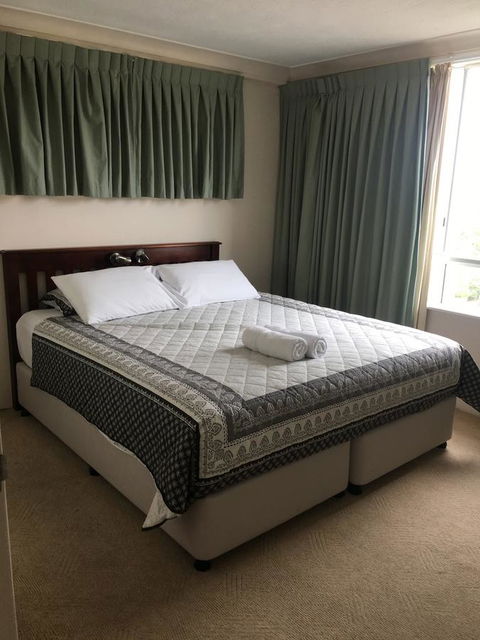 Burleigh Beach Tower - Accommodation ACT 0