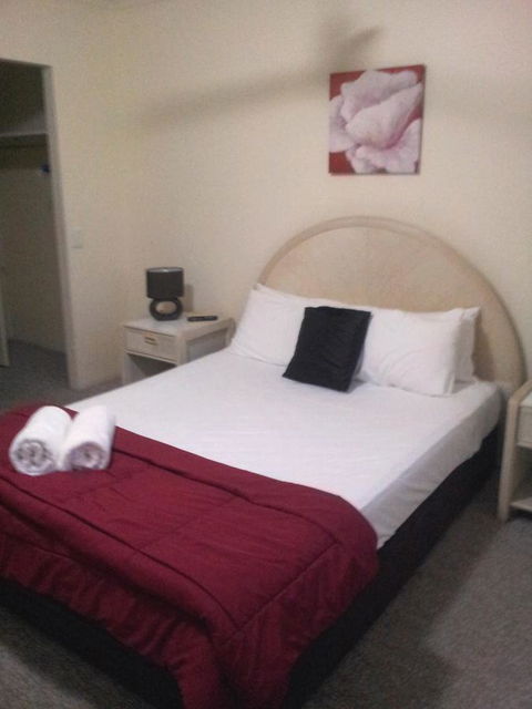 Champelli Palms Apartments - Accommodation ACT 16