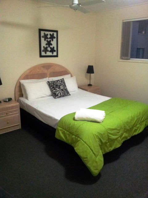 Champelli Palms Apartments - Accommodation ACT 19