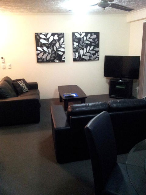 Champelli Palms Apartments - Accommodation ACT 14