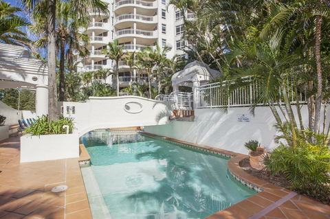 ULTIQA Burleigh Mediterranean Resort - Accommodation ACT 16
