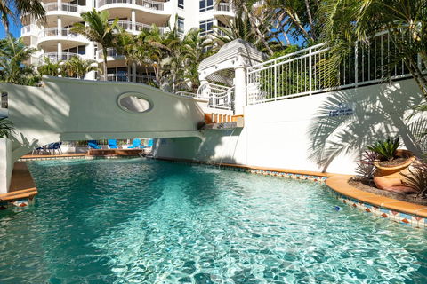 ULTIQA Burleigh Mediterranean Resort - Accommodation ACT 12