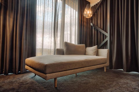 Eatons Hill Hotel - Accommodation ACT 13
