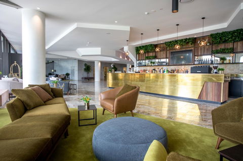 Eatons Hill Hotel - Accommodation ACT 7
