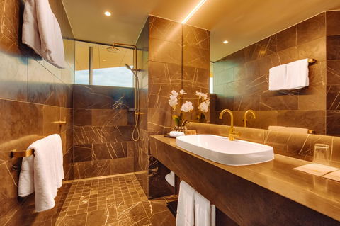 Eatons Hill Hotel - Accommodation ACT 11