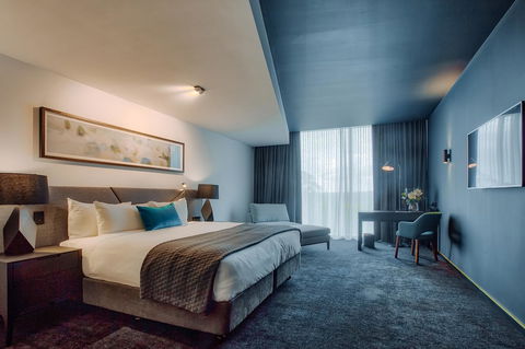 Eatons Hill Hotel - Accommodation ACT 22