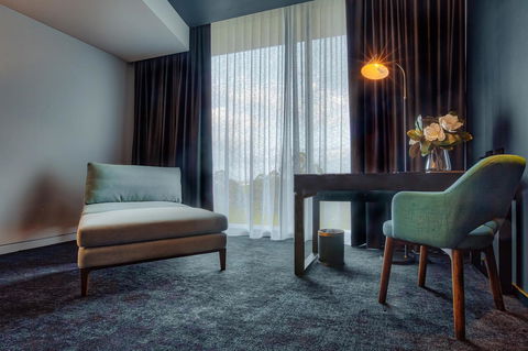 Eatons Hill Hotel - Accommodation ACT 21