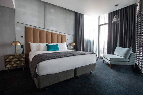 Eatons Hill Hotel - Accommodation ACT 30