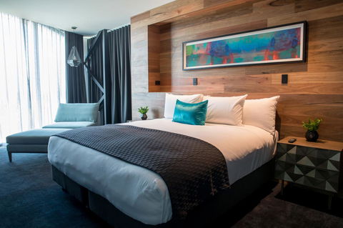 Eatons Hill Hotel - Accommodation ACT 24