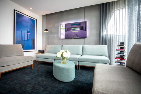 Eatons Hill Hotel - Accommodation ACT 32