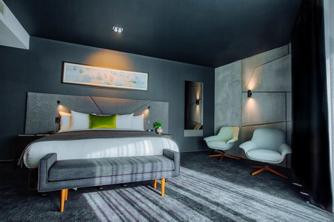 Eatons Hill Hotel - Accommodation ACT 19