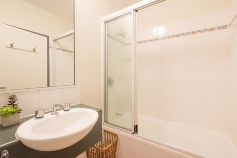 Coral Tree Inn - Accommodation ACT 41