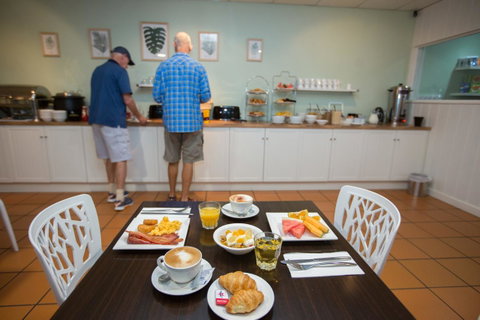 Coral Tree Inn - Accommodation ACT 8