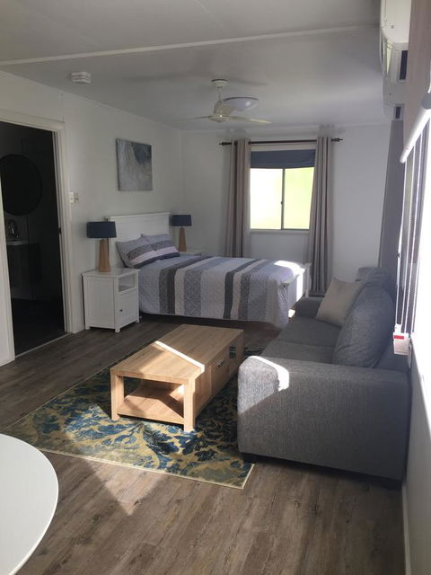 Malanda Manor Guesthouse - Accommodation ACT 24