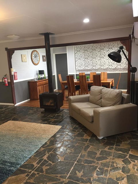 Malanda Manor Guesthouse - Accommodation ACT 21