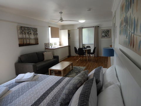 Malanda Manor Guesthouse - Accommodation ACT 19