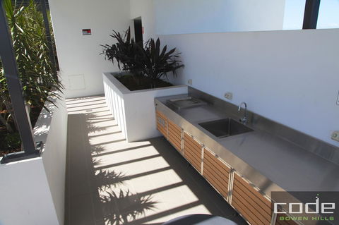 Code Apartments - Accommodation ACT 28