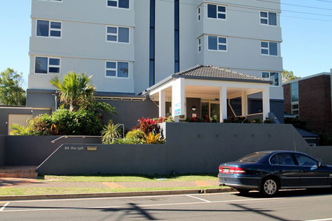 84 The Spit Holiday Apartments - Accommodation ACT 26