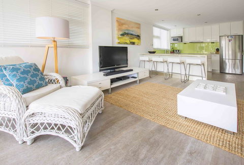 84 The Spit Holiday Apartments - Accommodation ACT 17