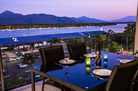 Jack And Newell Holiday Apartments - Accommodation ACT 32