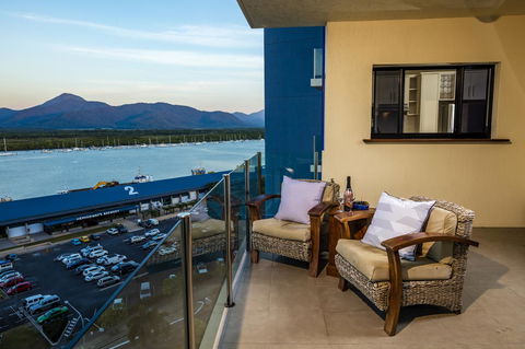 Jack And Newell Holiday Apartments - Accommodation ACT 43