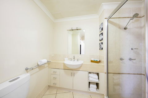 Jack And Newell Holiday Apartments - Accommodation ACT 40