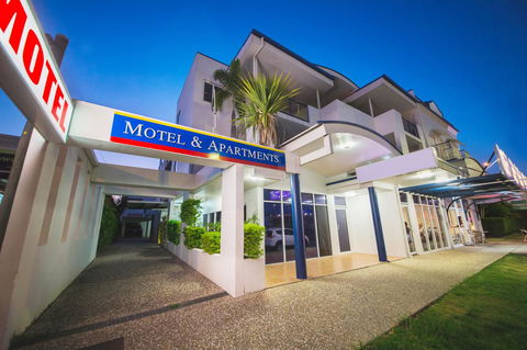 Cosmopolitan Motel & Serviced Apartments - Accommodation ACT 0