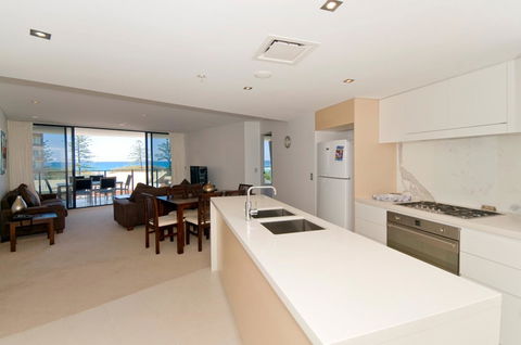 Ambience On Burleigh Beach - Accommodation ACT 24