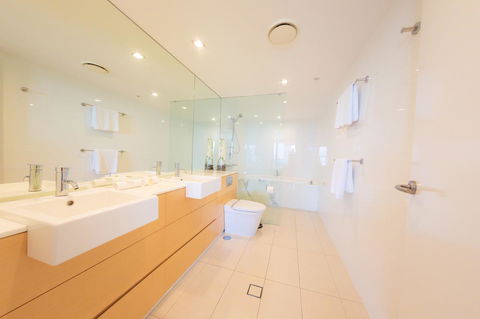 Ambience On Burleigh Beach - Accommodation ACT 29