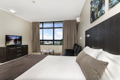 Sunshine Tower Hotel - Accommodation ACT 9