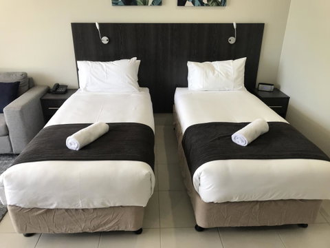 Sunshine Tower Hotel - Accommodation ACT 6