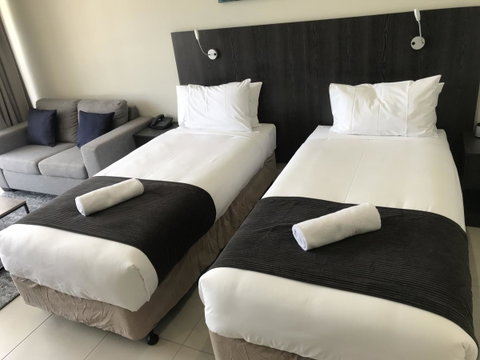 Sunshine Tower Hotel - Accommodation ACT 10