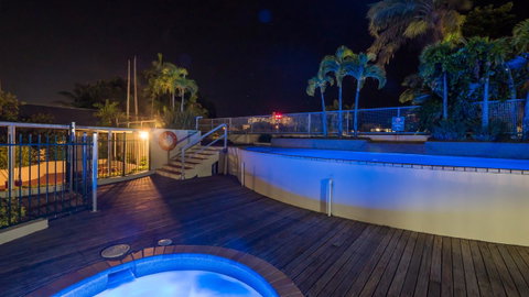Sunshine Tower Hotel - Accommodation ACT 12