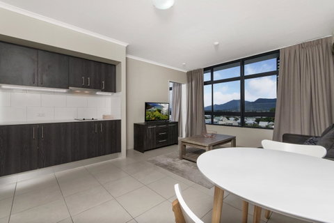 Sunshine Tower Hotel - Accommodation ACT 20