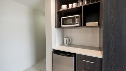 Sunshine Tower Hotel - Accommodation ACT 8