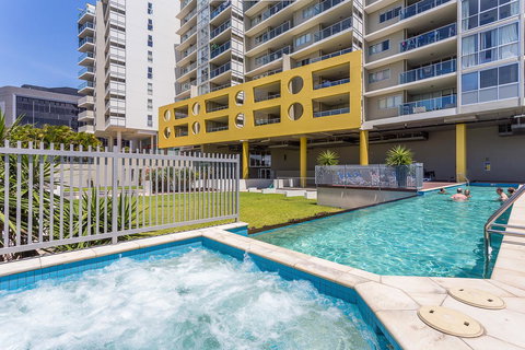 Oxygen Apartments - Accommodation ACT 8