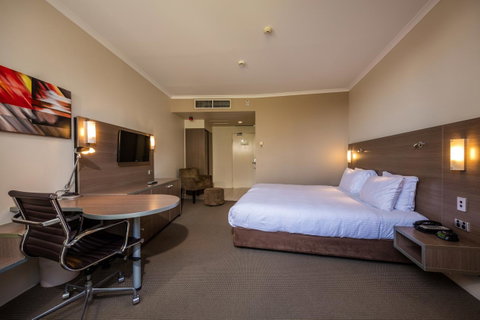 DoubleTree By Hilton Cairns - Accommodation ACT 24