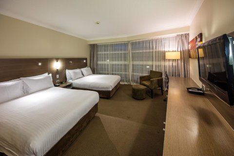 DoubleTree By Hilton Cairns - Accommodation ACT 14