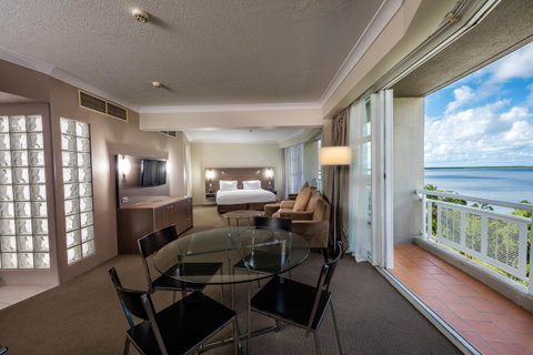 DoubleTree By Hilton Cairns - Accommodation ACT 17