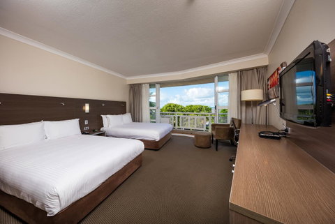 DoubleTree By Hilton Cairns - Accommodation ACT 30