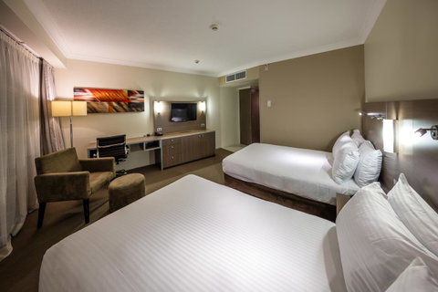 DoubleTree By Hilton Cairns - Accommodation ACT 13